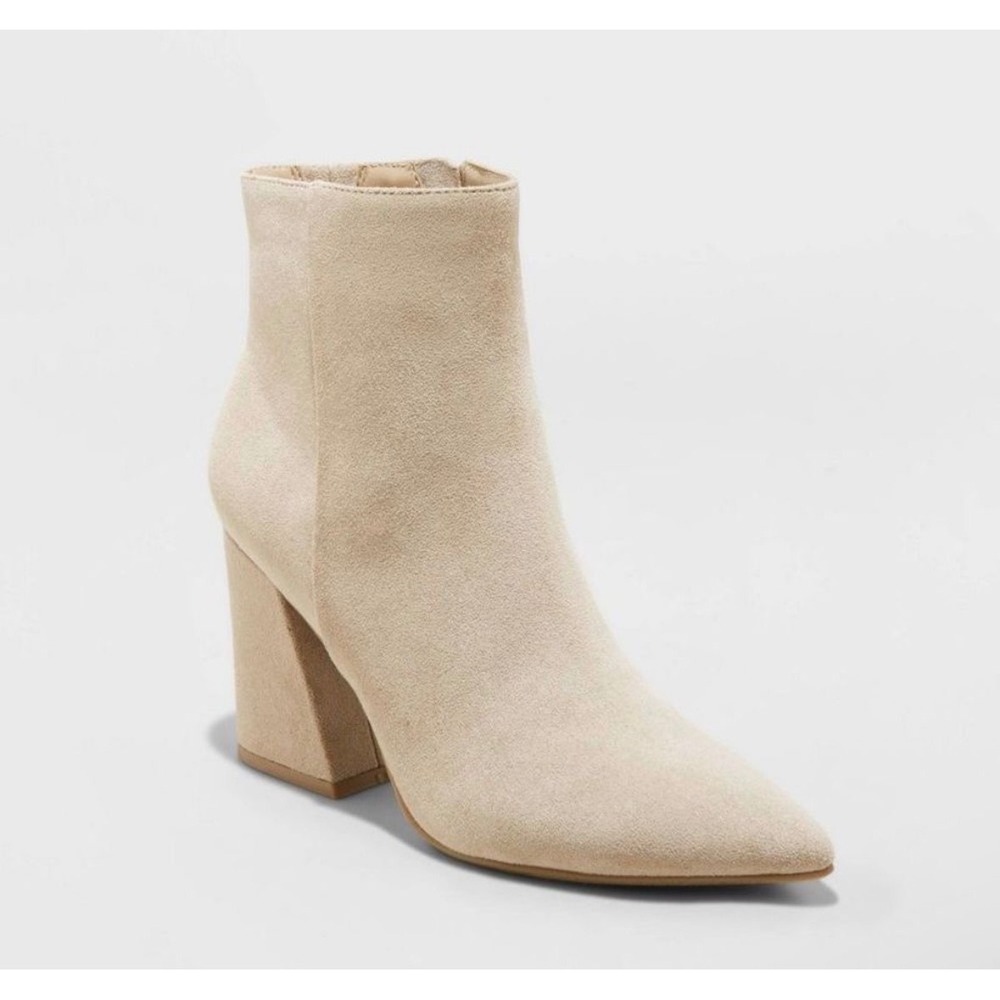 A New Day Womens Tan Faux Suede Pointed Toe Block Heel Ankle Booties Size 11 NWT